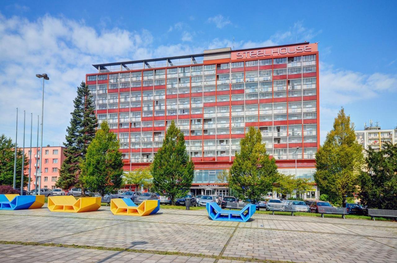 Steelhouse Hotel Trinec Exterior photo